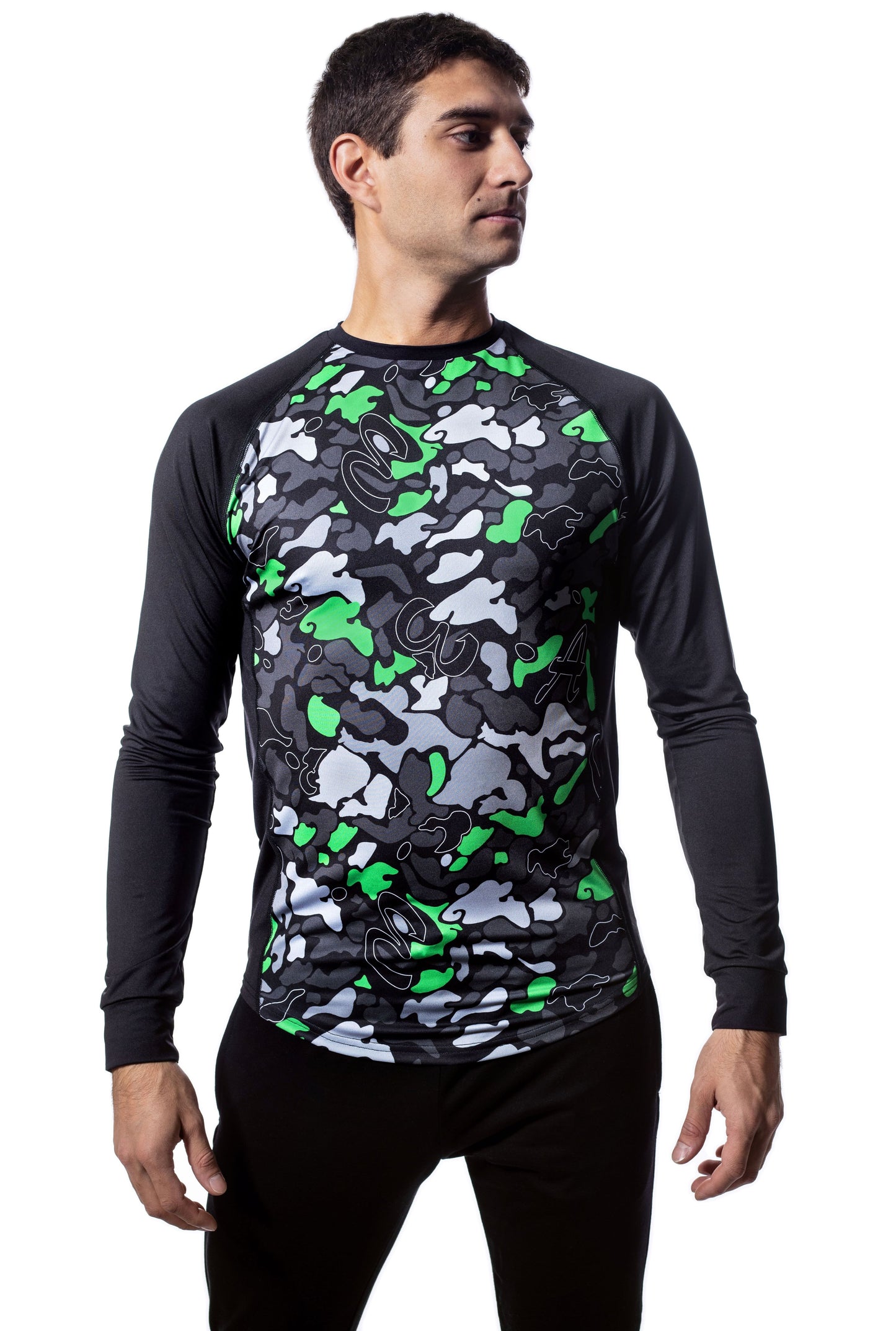 Tricou bărbătesc cu mânecă lungă și guler rotund, cu mânecă raglan